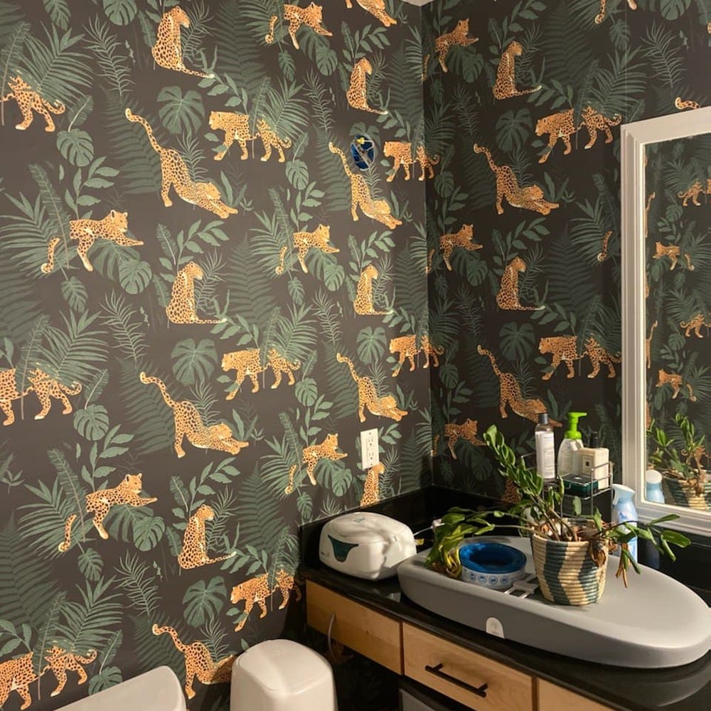 Wallpaper installation service detail